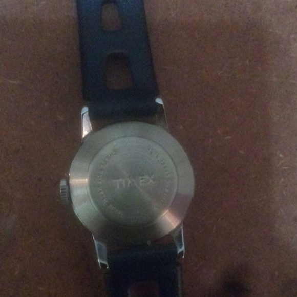 Watch - Picture 3 of 3